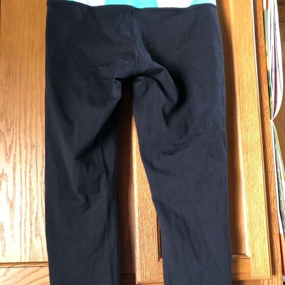 Lululemon x Soulcycle Soul Skull Crossbones Crop Leggings - 4 - Picture 10 of 11